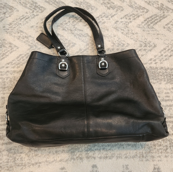 Black Coach Ashley Purse - Picture 2 of 5